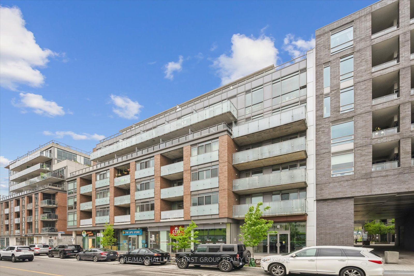 8 Gladstone Lofts
