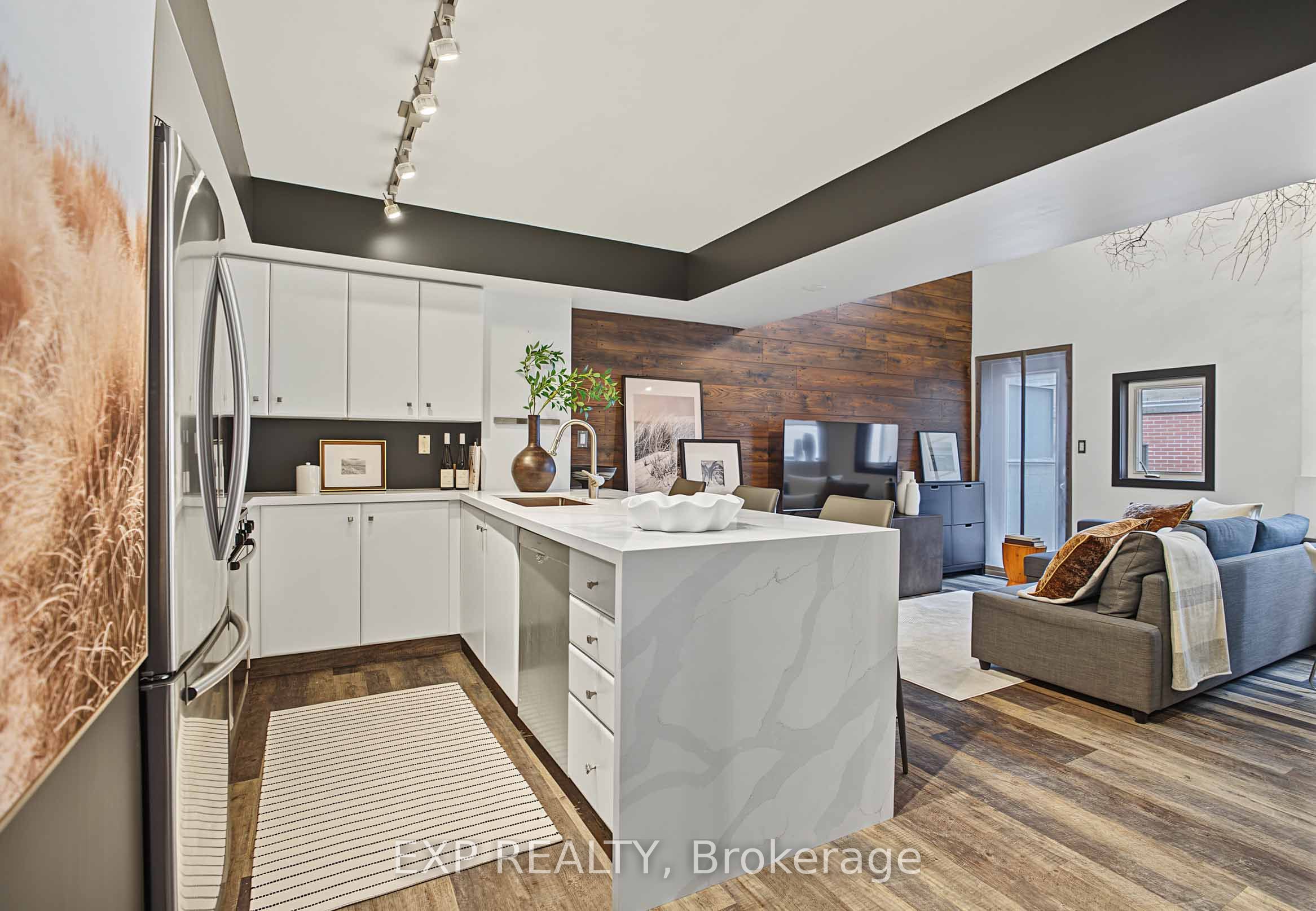 Earl Lofts, #323