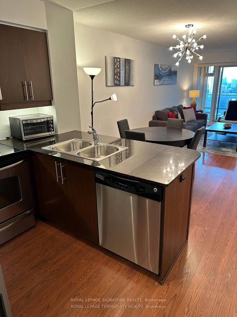 Quantum North Tower Lofts