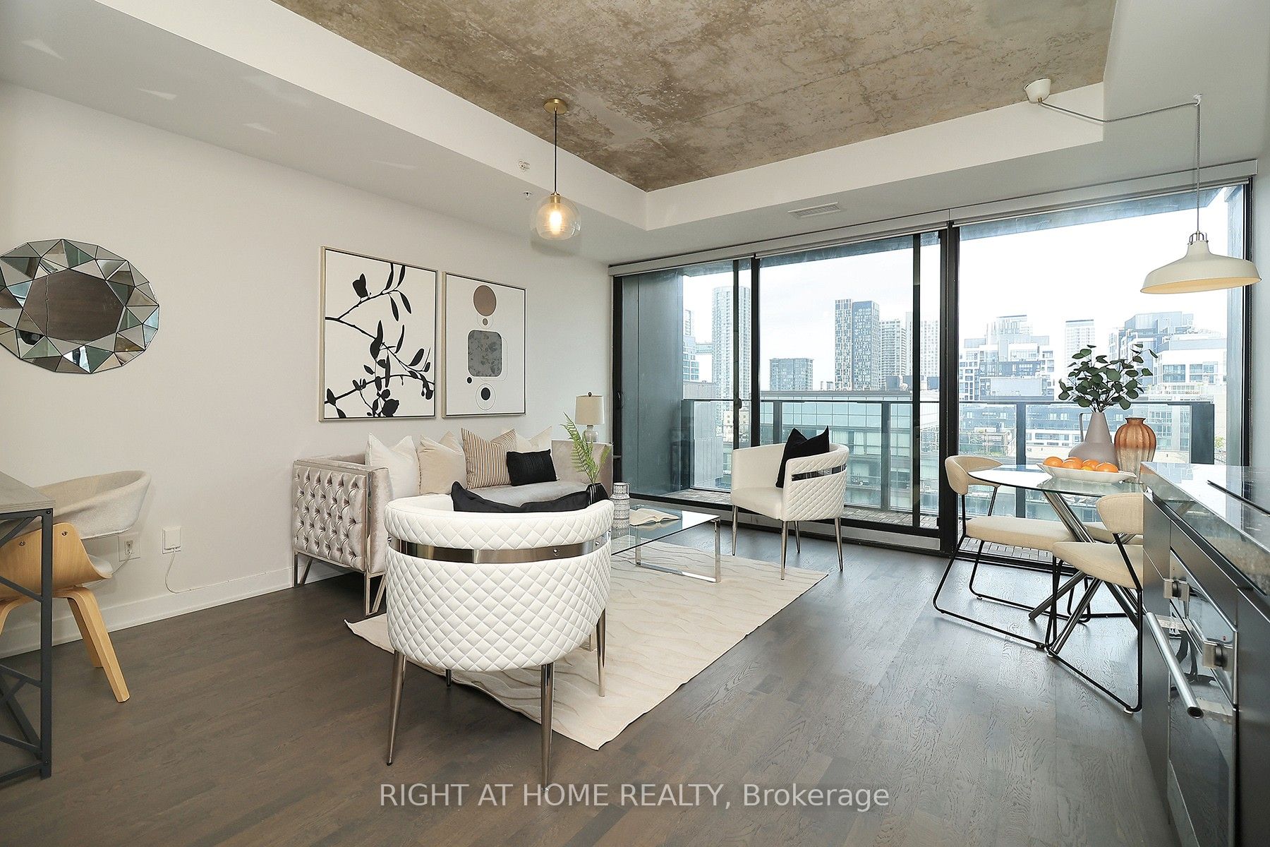 Thompson Residence Lofts, #1112