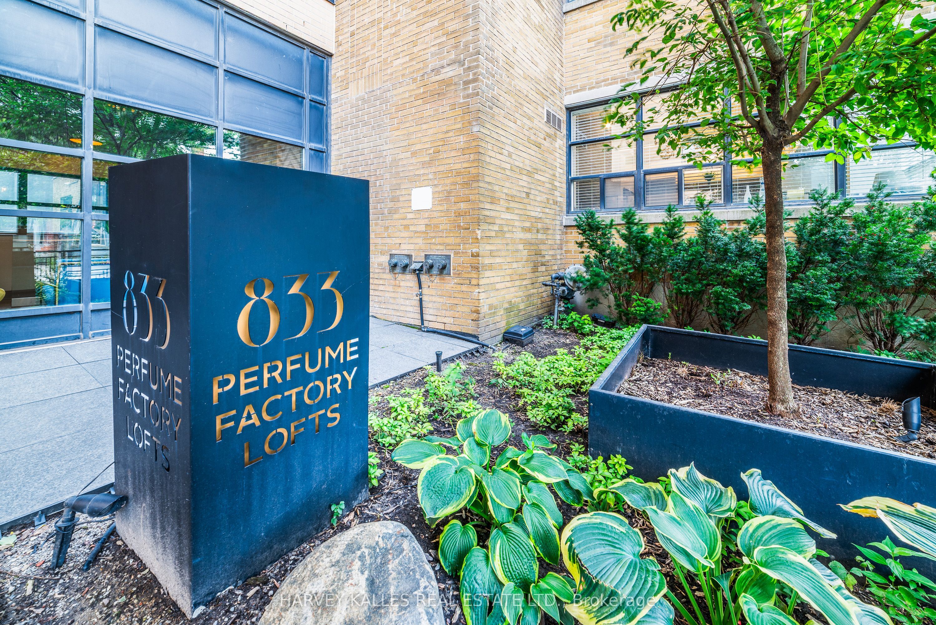 833 West Lofts