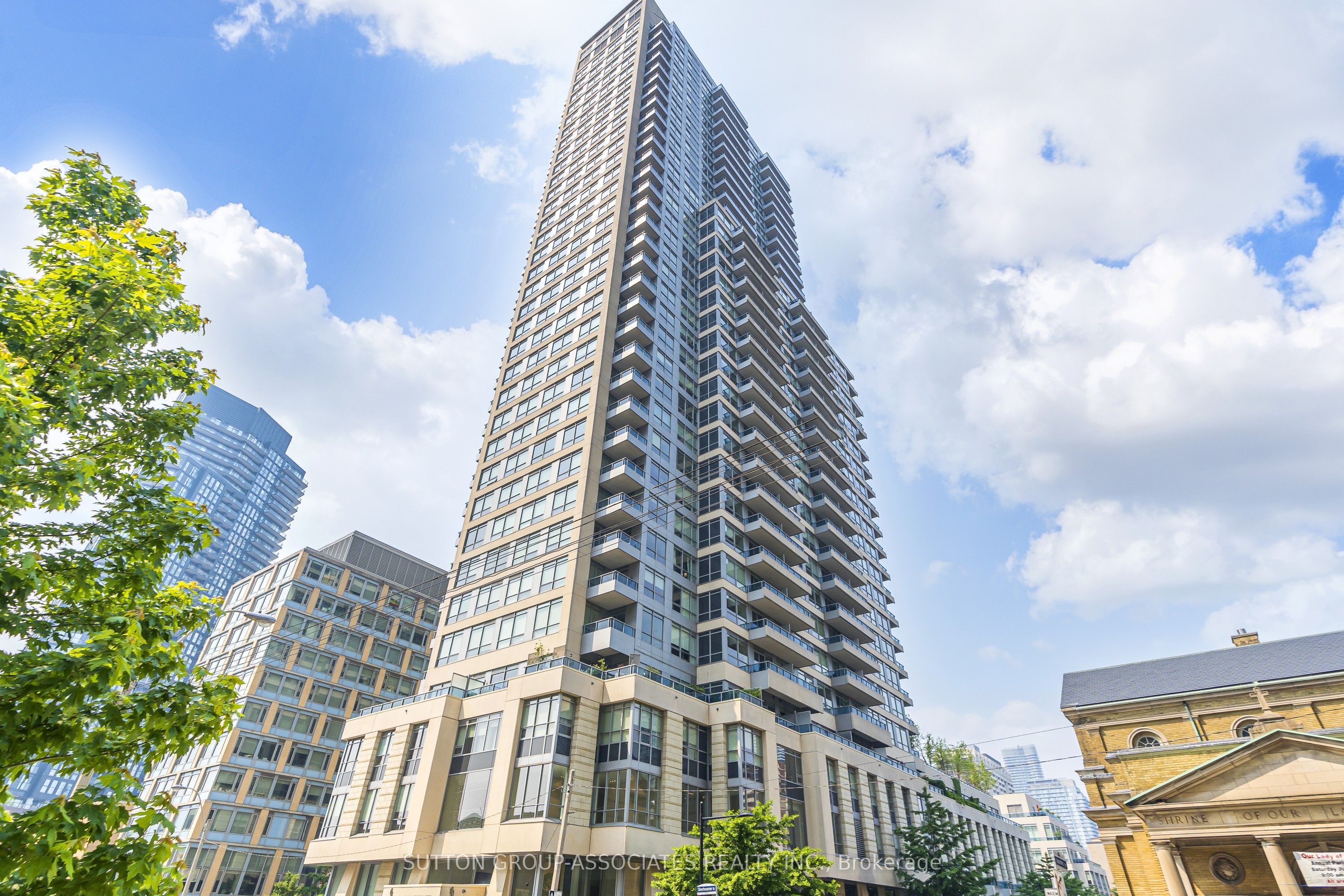 500 Condos & Lofts, #703