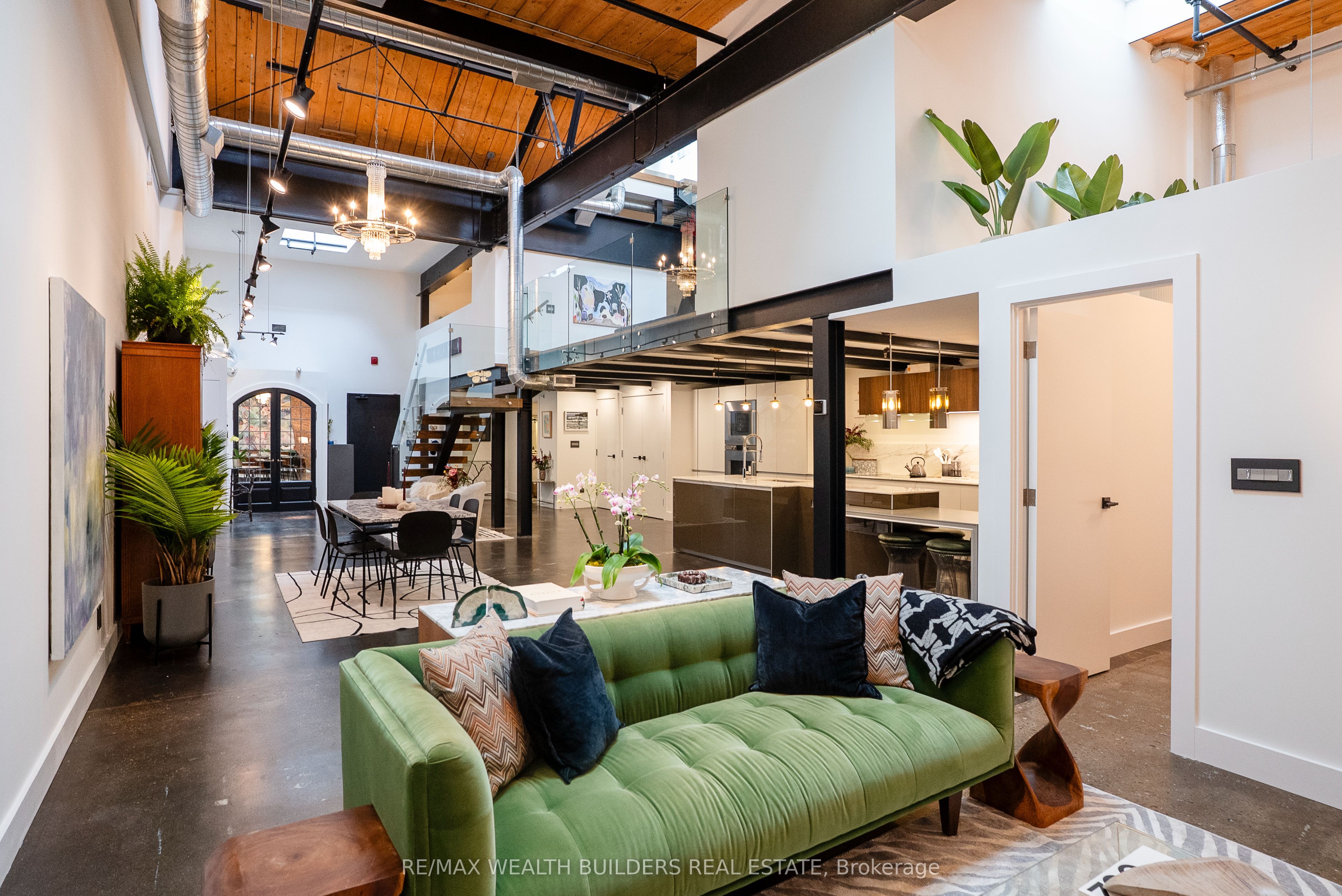i-Zone Lofts, #123