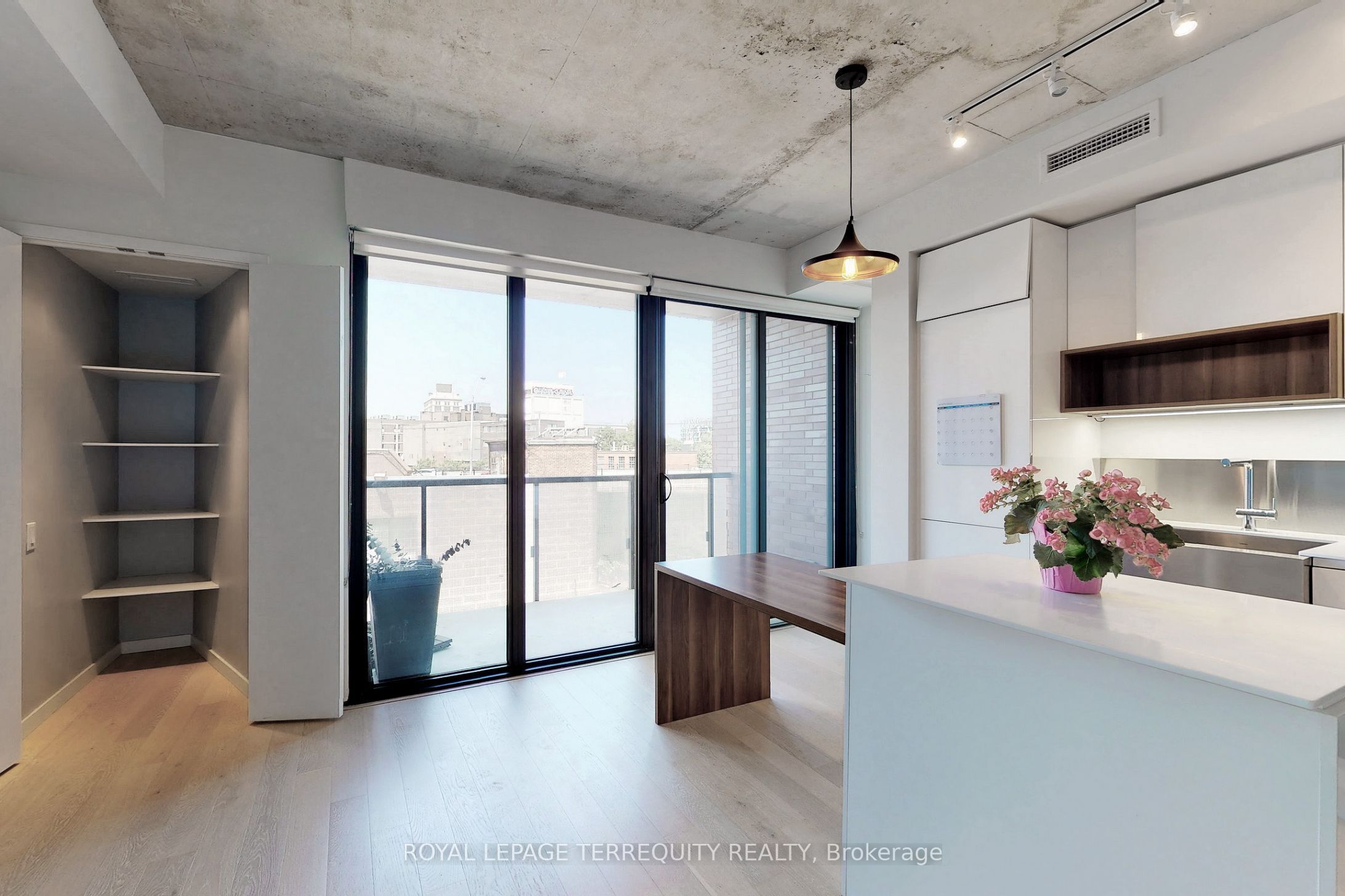 383 Sorauren Lofts, #413