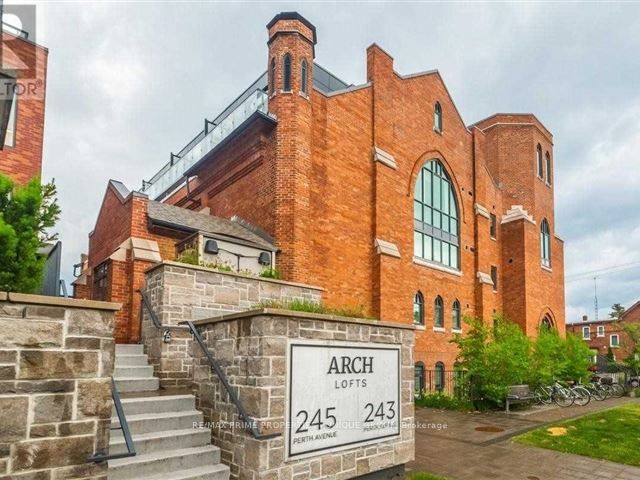 Arch Lofts, #304