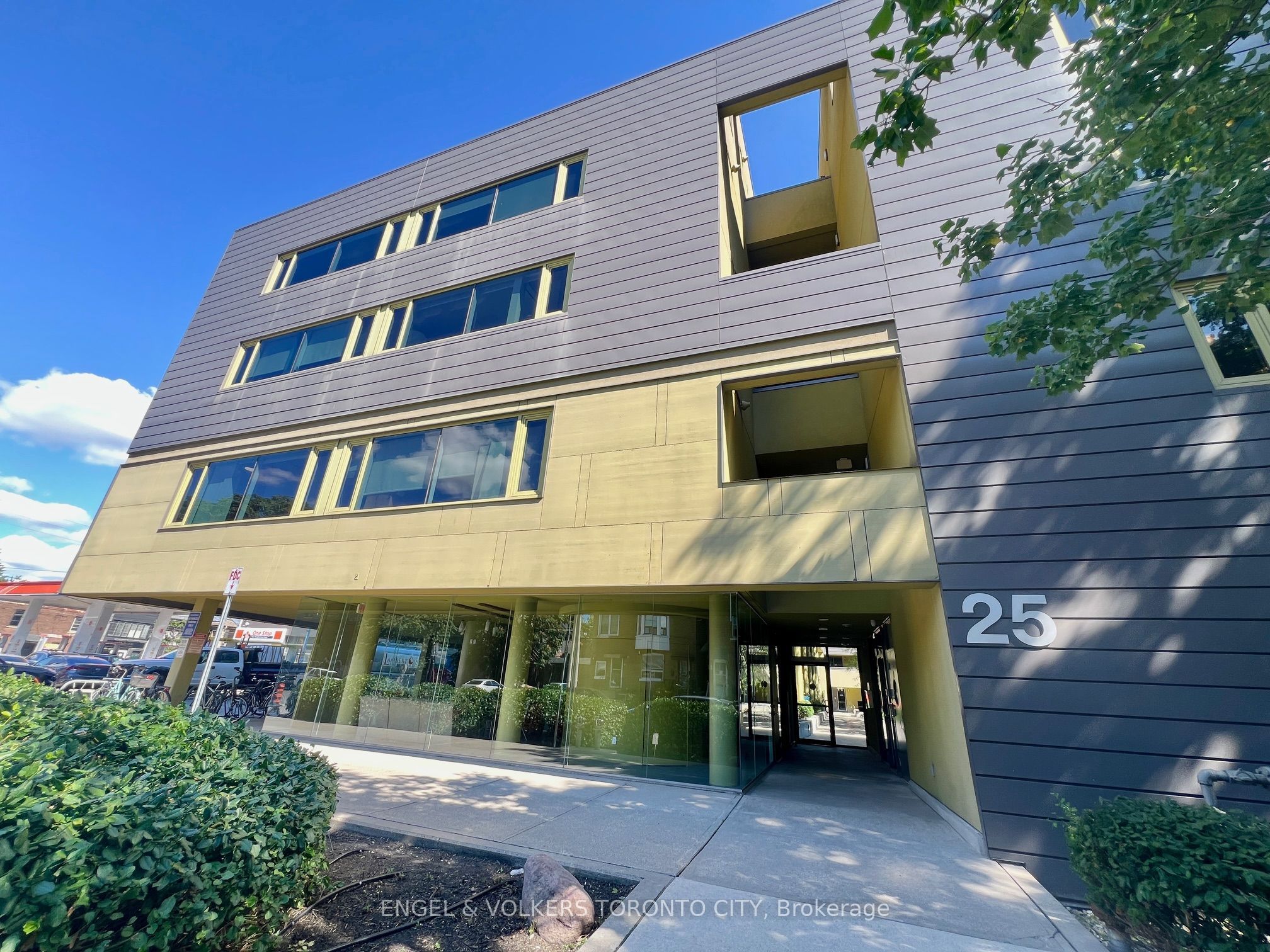 Roncesvalles Lofts, #202