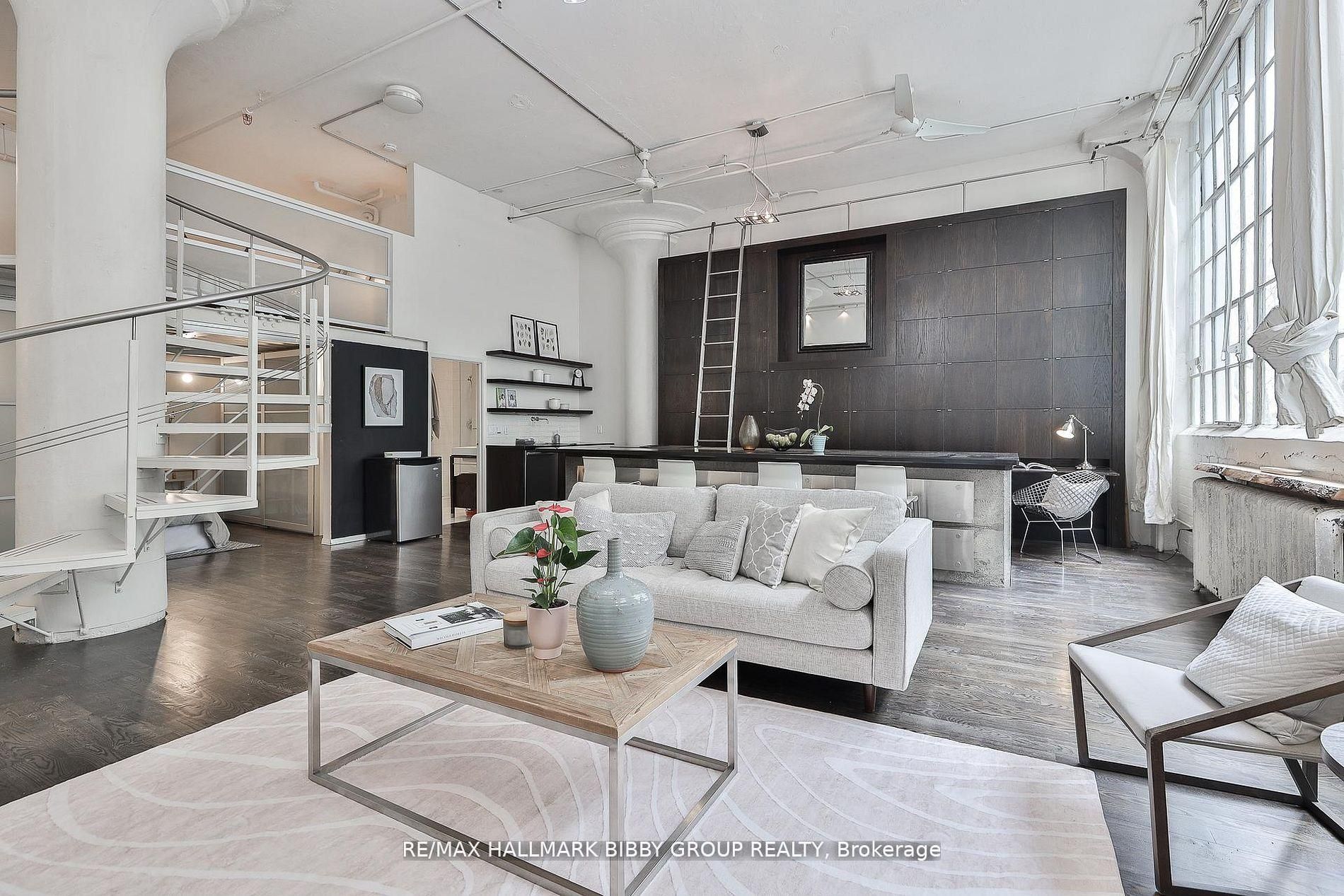 Wrigley Lofts, #315