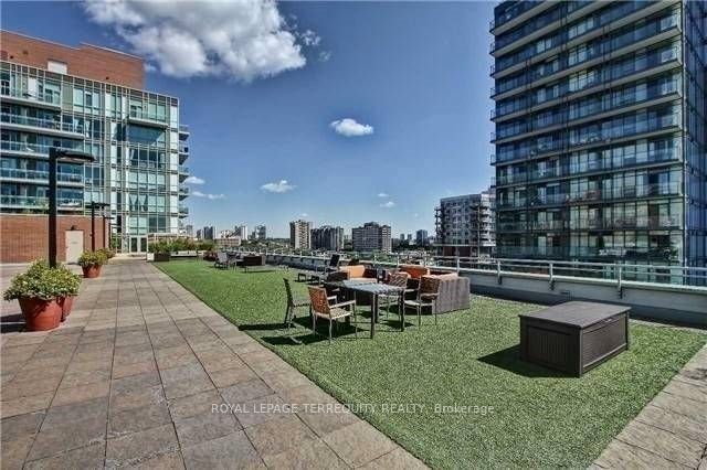 Vu Condos & Lofts, #405