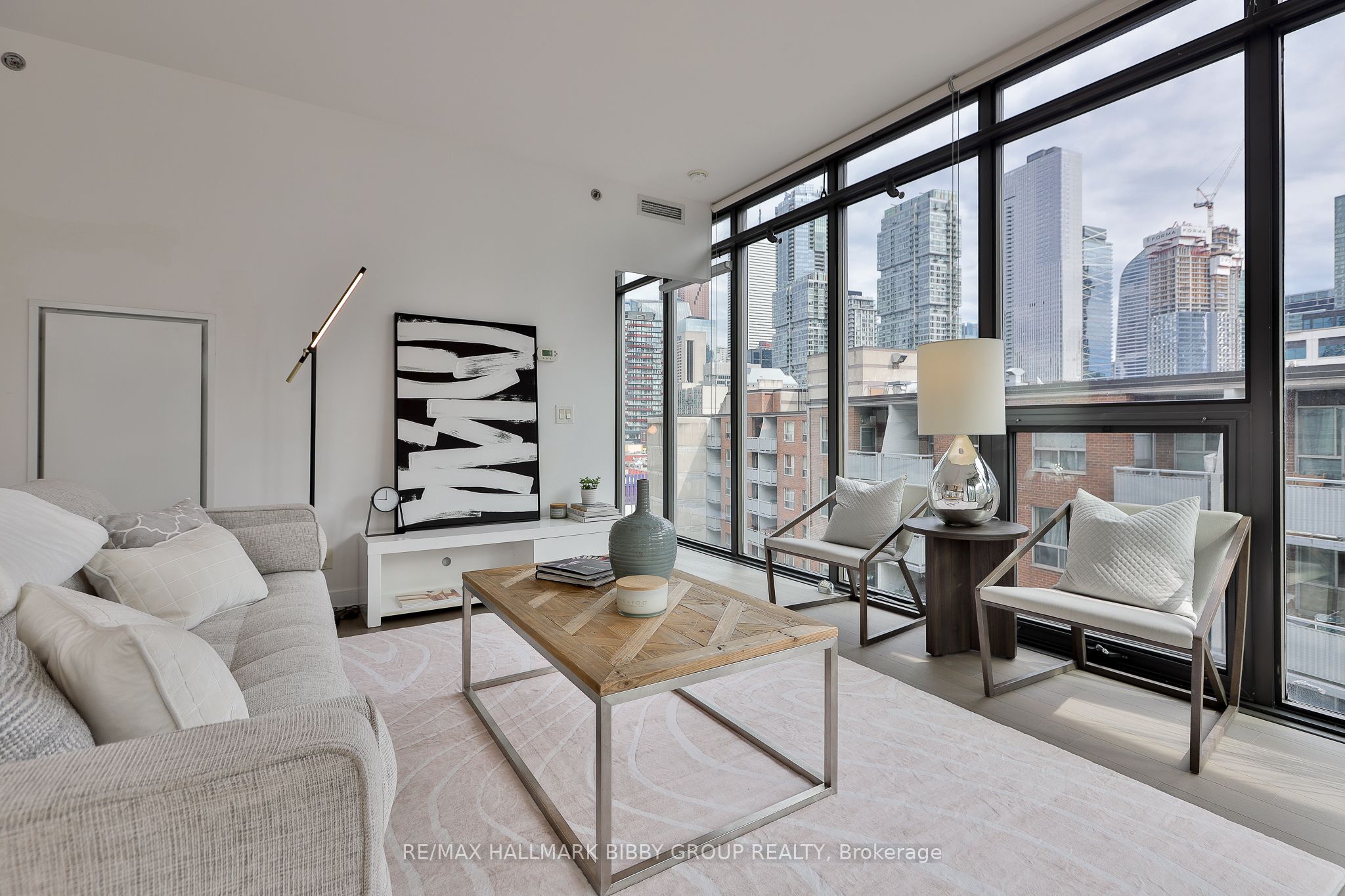12 Degrees Lofts