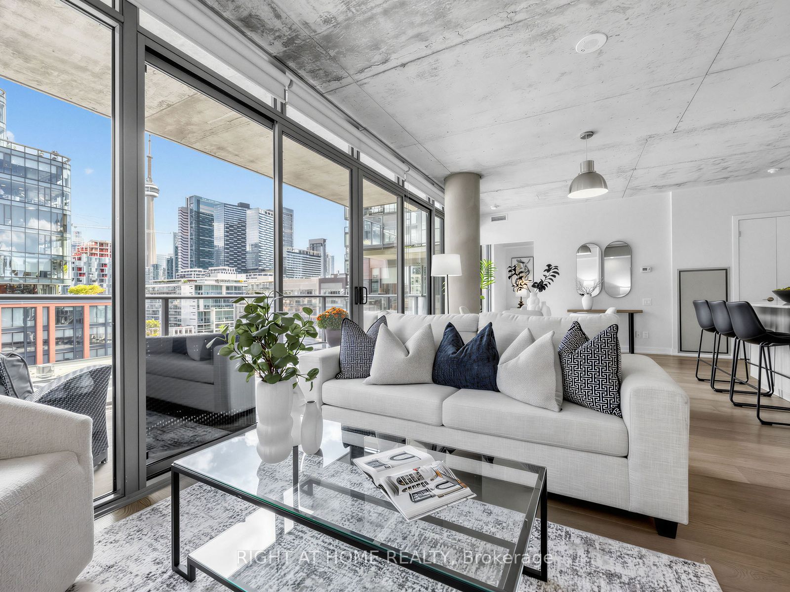 Six50 King West Lofts, #708