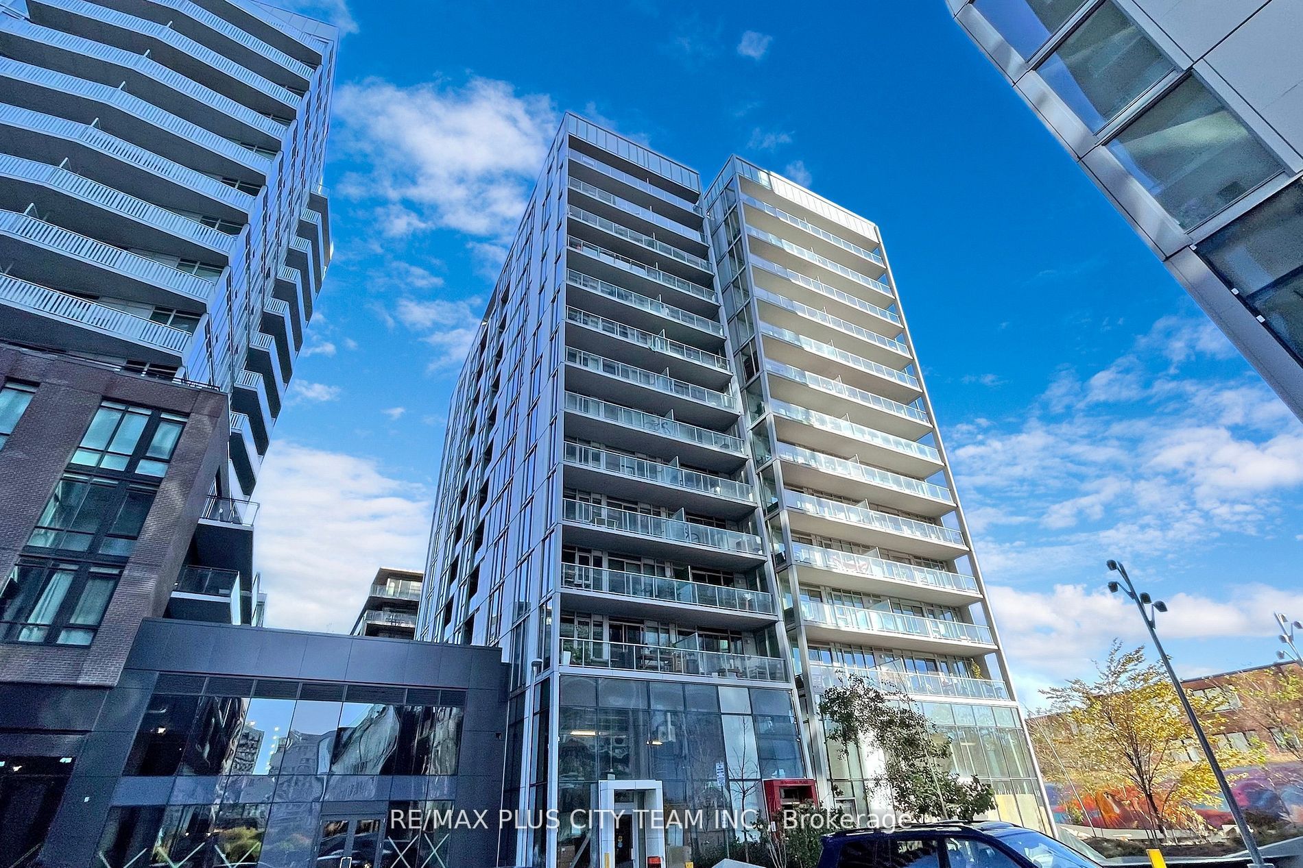 Riverside Square Lofts 15-45, #903