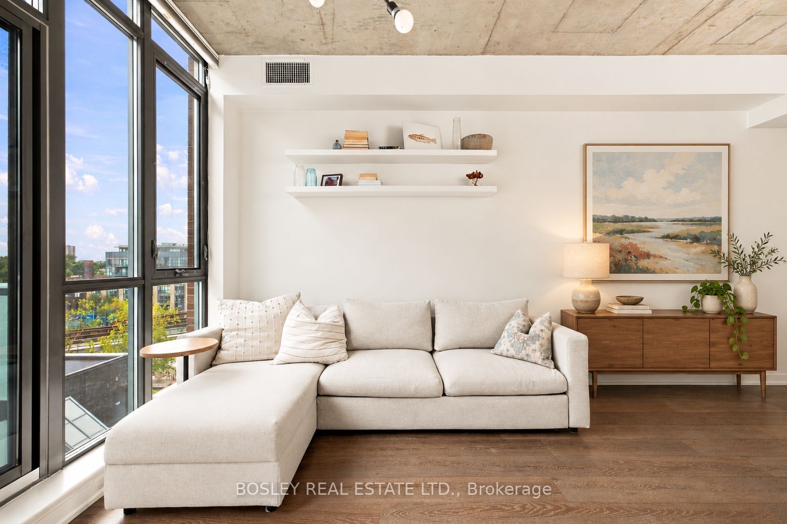 8 Gladstone Lofts, #613