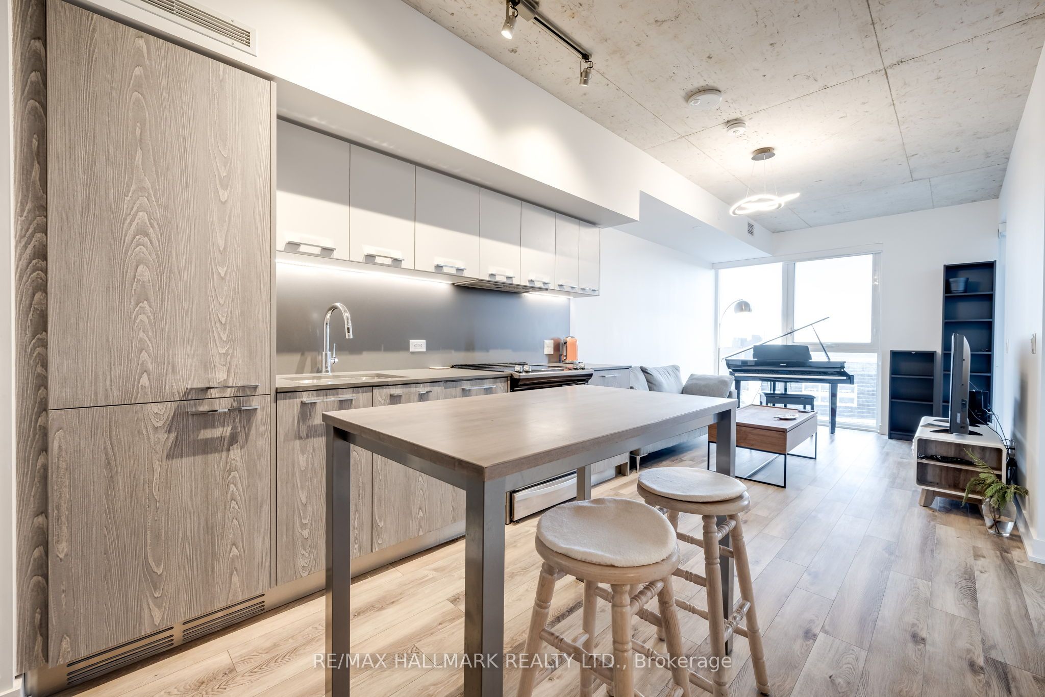 Riverside Square Lofts 15-45, #1106