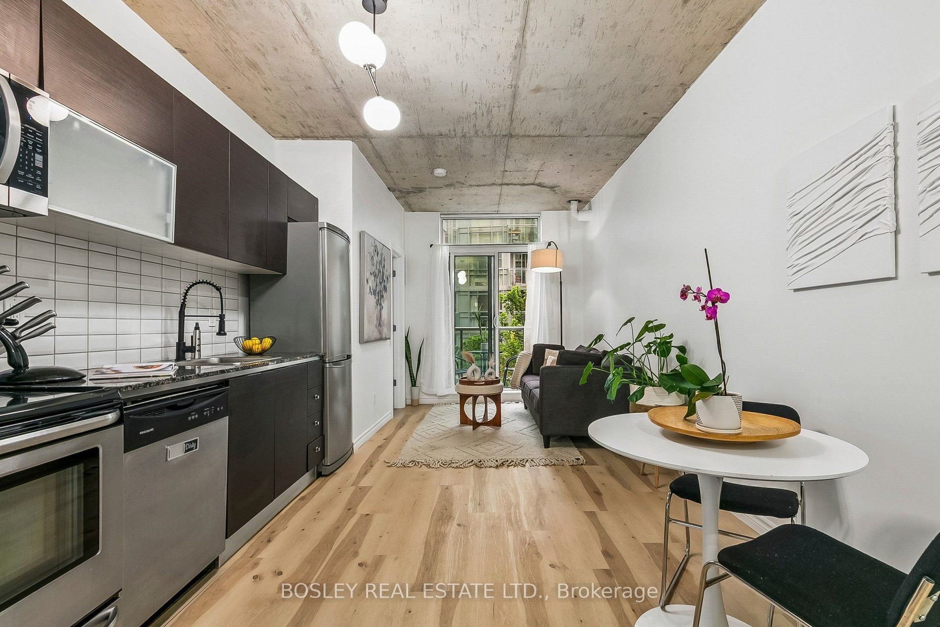 Westside Gallery Lofts