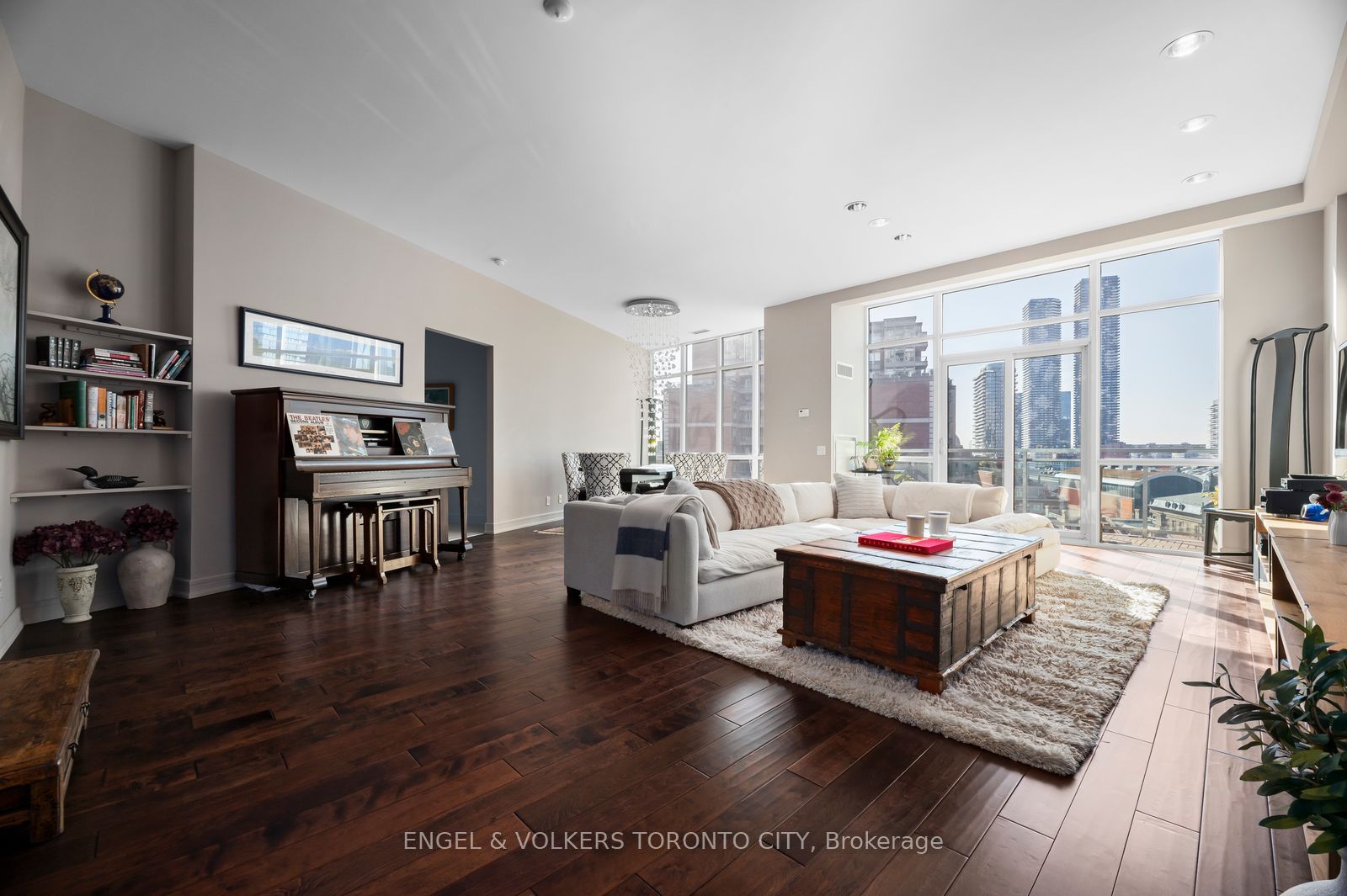 Vu Condos & Lofts