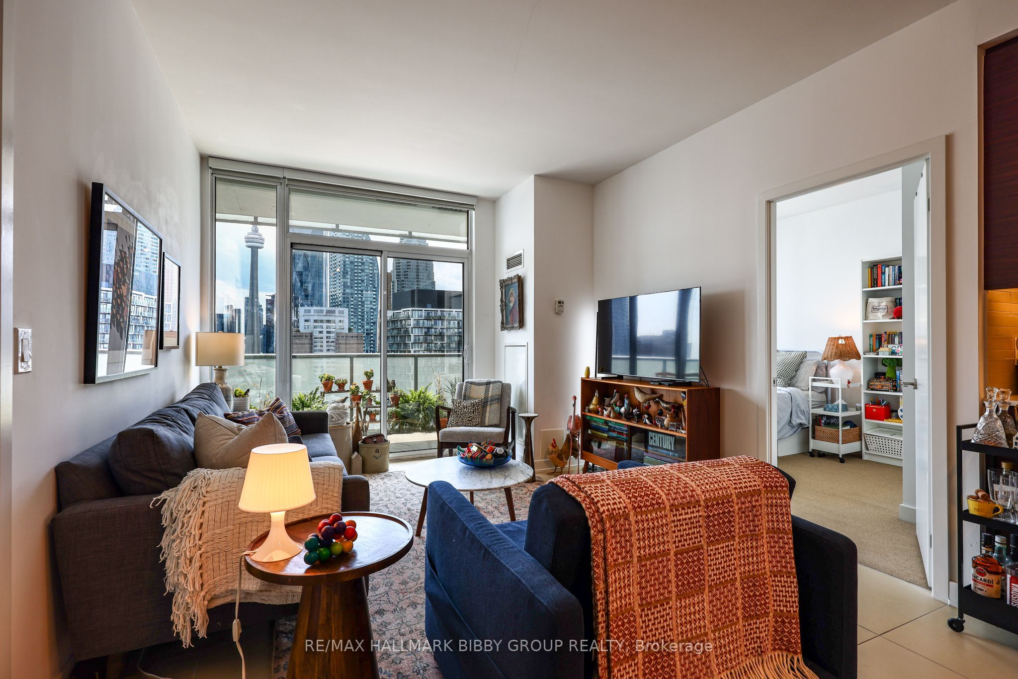 Market Wharf Lofts, #2501