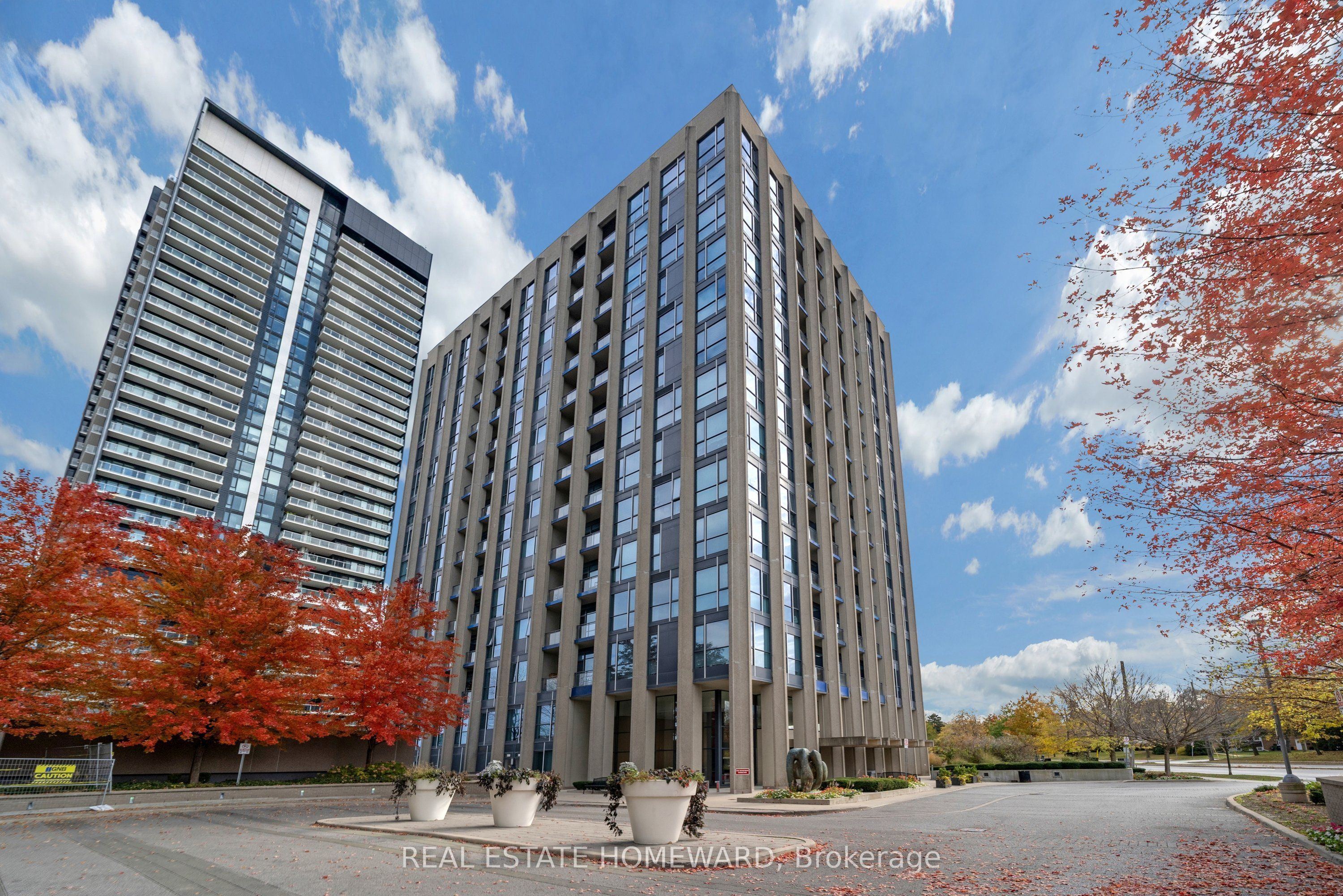 Liv Lofts, #913