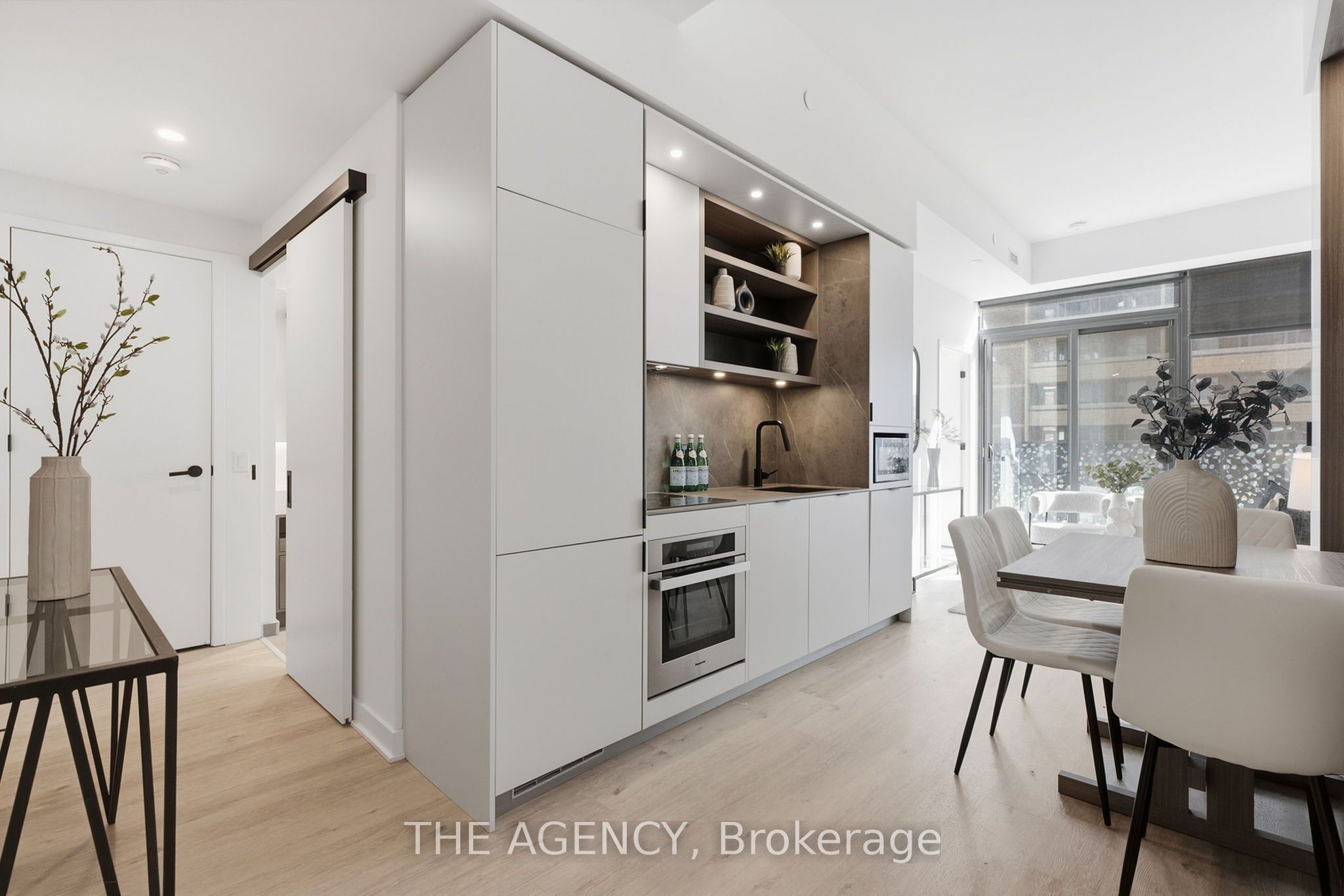 Waldorf Astoria Lofts, #1001