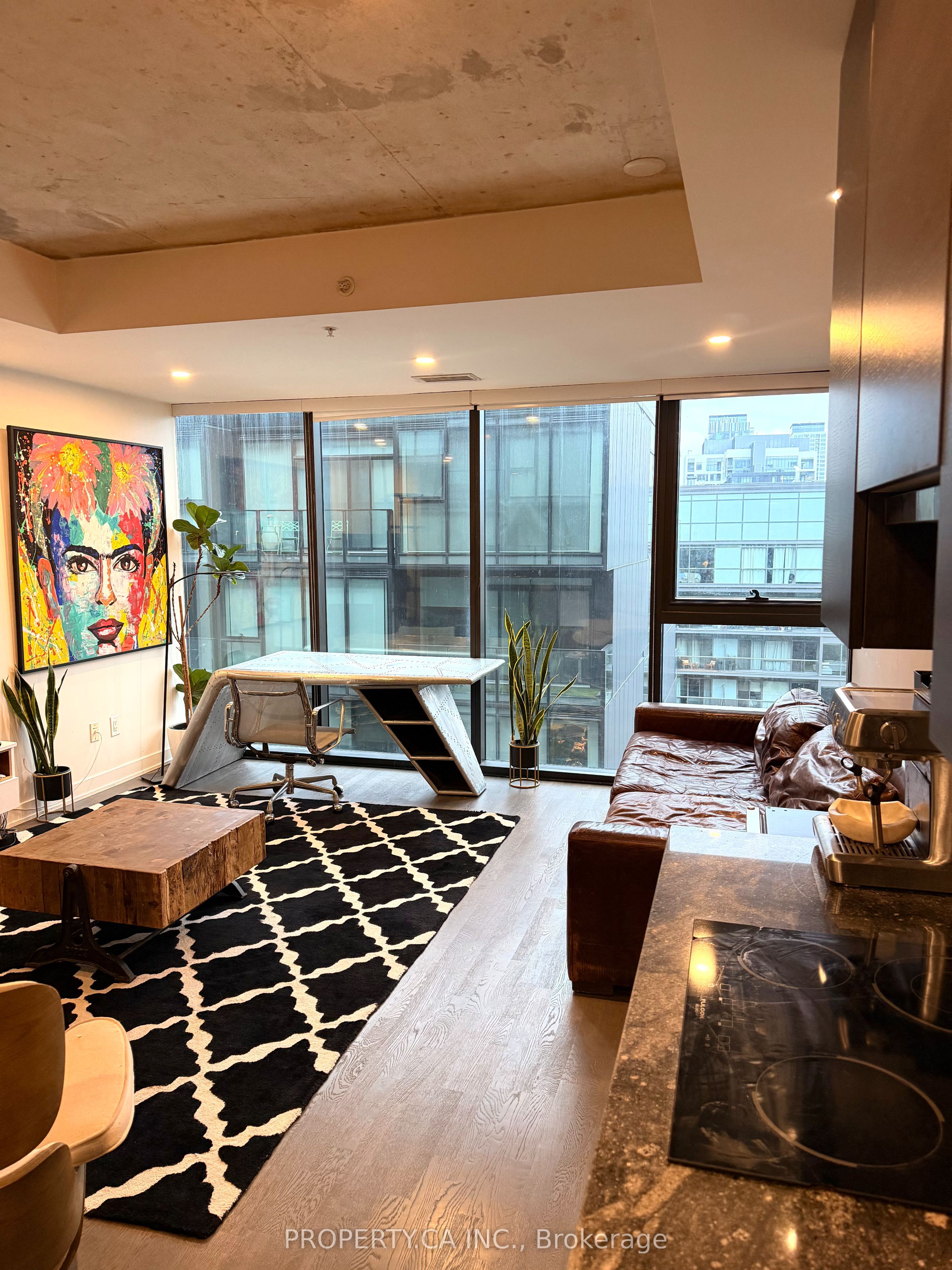 Thompson Residence Lofts, #1010