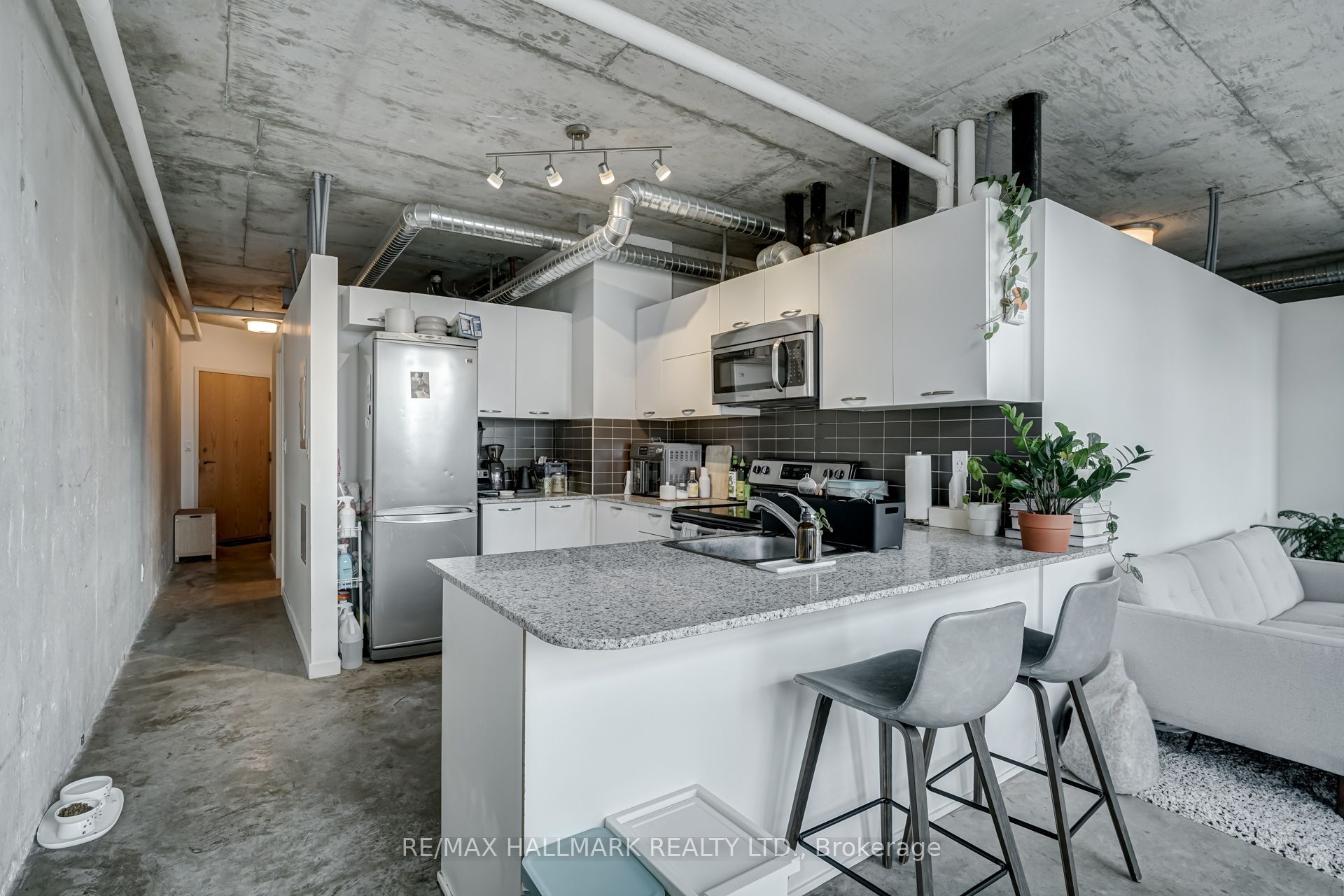 Westside Gallery Lofts