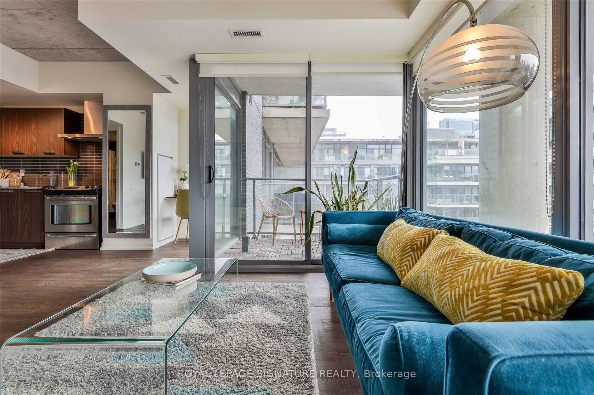 Six50 King West Lofts, #819