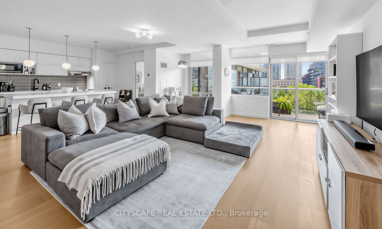 550 Wellington Lofts 55, #924